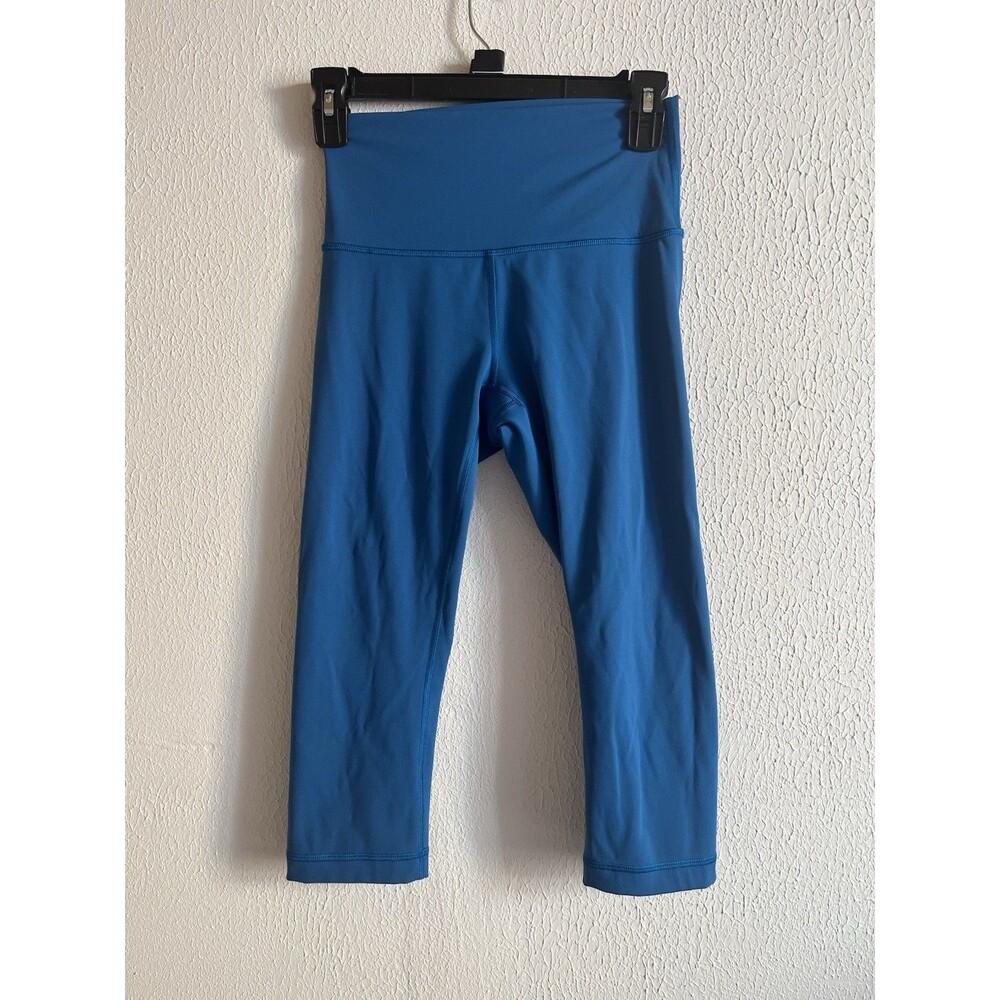 Lululemon yoga Capri leggings women's 4 blue